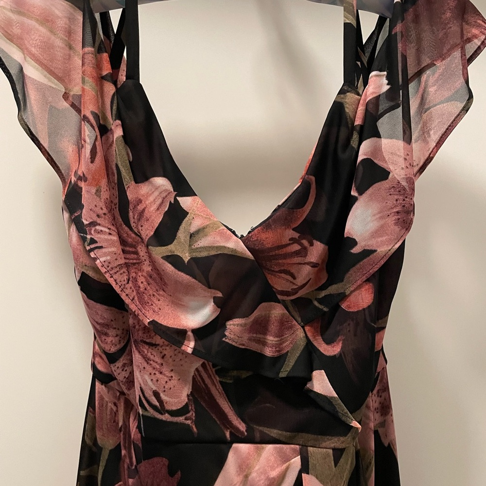 Floral Sleeveless Dress - Picture 4 of 5